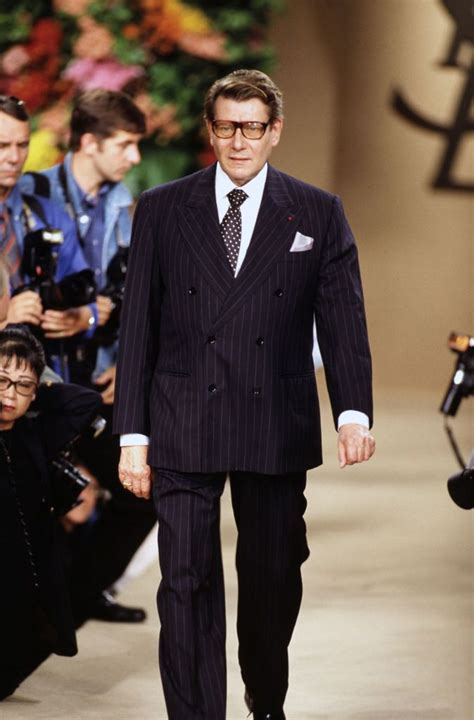 Costumes Yves Saint Laurent pour Homme .